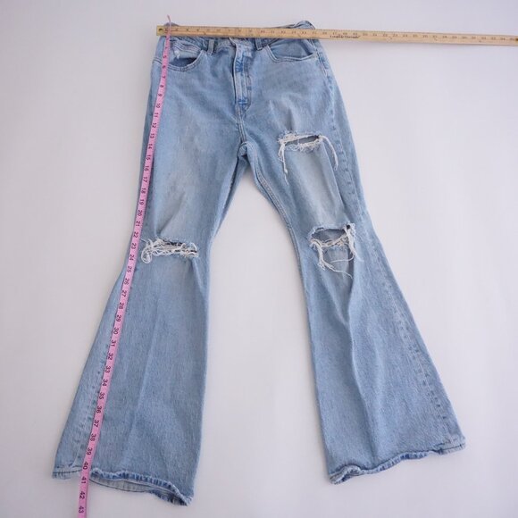 Levi's Light Blue Flare Jeans - Picture 2 of 16